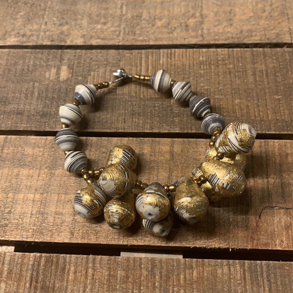 NWOT 31 Bits recycled paper bead bracelet